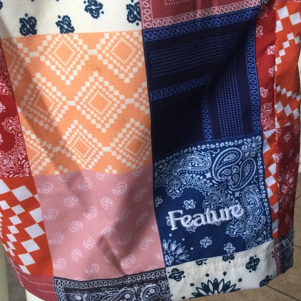 Feature - Picture 7 of 7